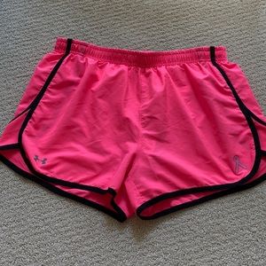 Under Armor / breast cancer athletic shirts